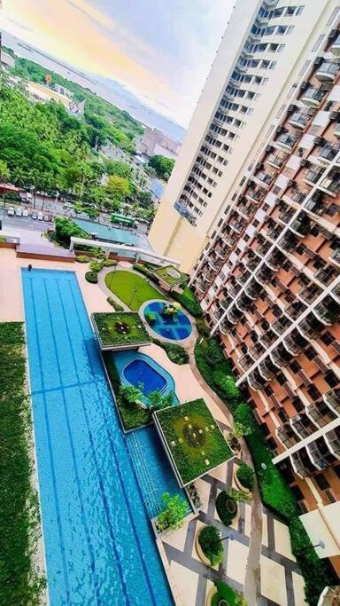 Marias Suite Near Manila Bay Free Use Of Pool Exterior foto